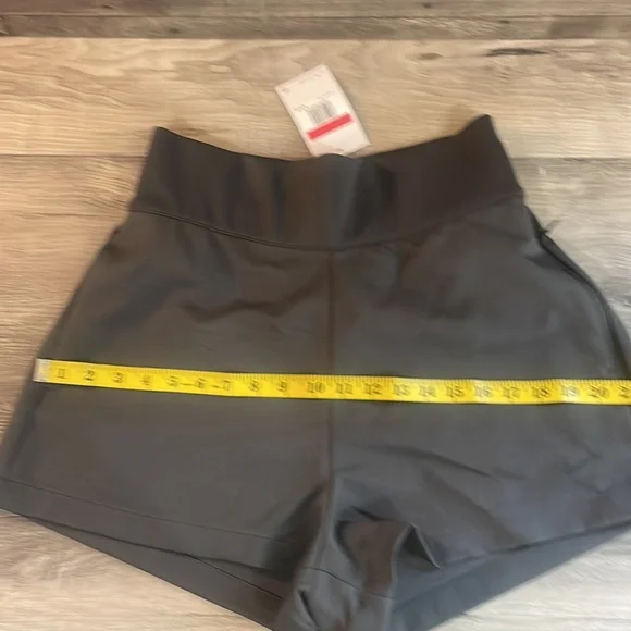 Nike high waisted grey anthracite shorts with pockets, zipped pocket, Large,NWT - Picture 3 of 10